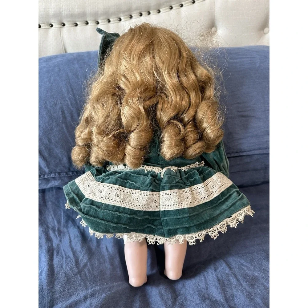 House of‎ Global Art Dolly Dingle Limited Edition Porcelain Musical Doll 1983